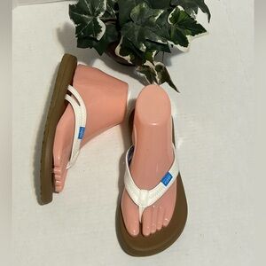 Flojos White and Brown Sandals